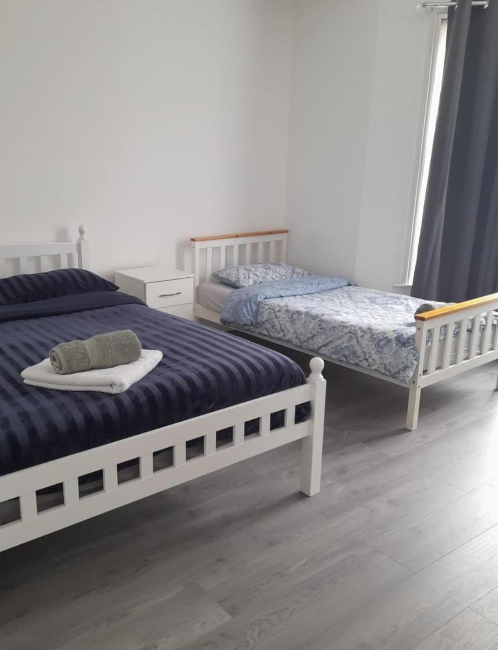 Rayan'S Lodge Stratford London Bagian luar foto