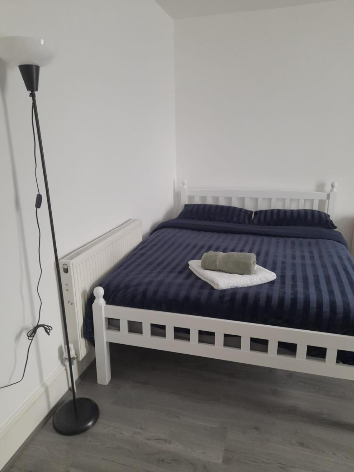 Rayan'S Lodge Stratford London Bagian luar foto
