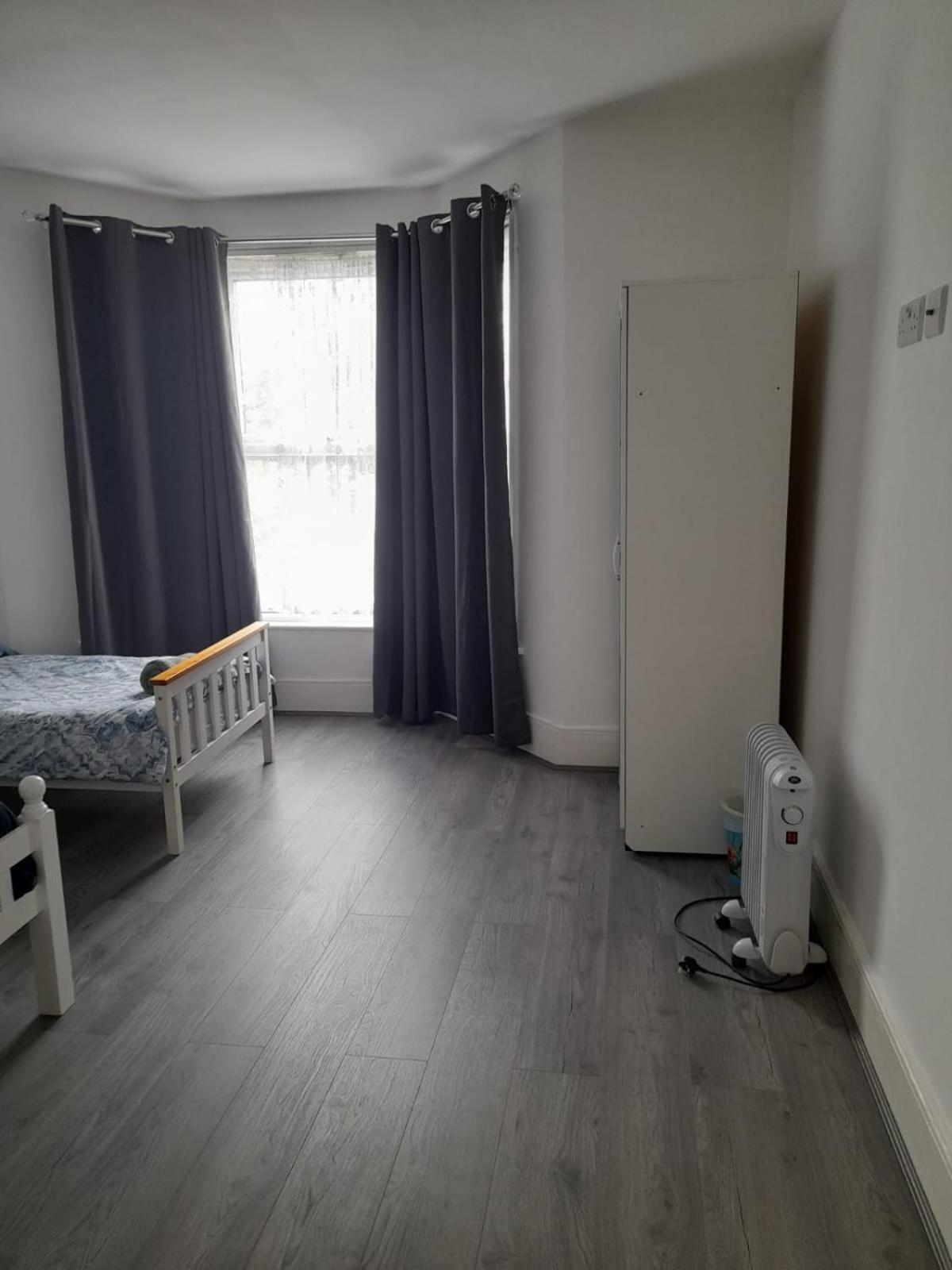 Rayan'S Lodge Stratford London Bagian luar foto